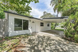 747 NW 1st Terrace in Deerfield Beach, FL - Building Photo