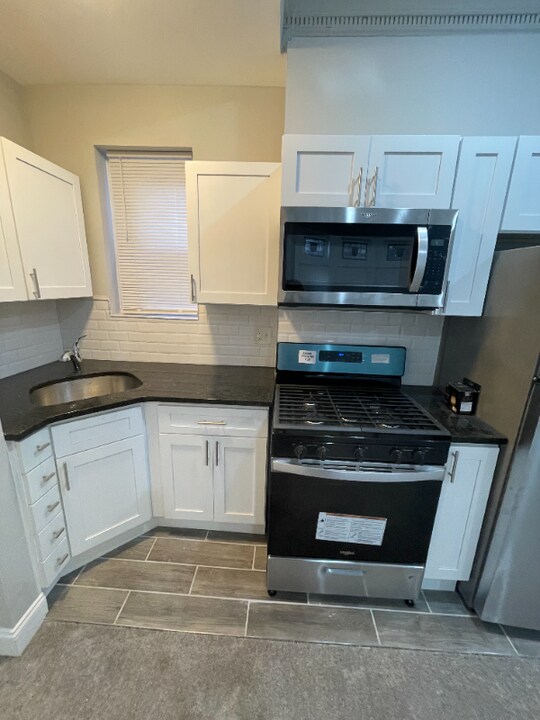 4312 Walnut St in Philadelphia, PA - Building Photo
