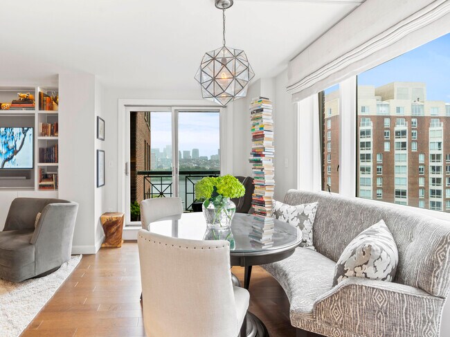 10 Rogers St, Unit 903 in Cambridge, MA - Building Photo - Building Photo