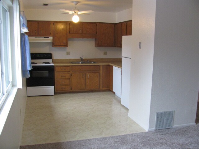 5520 Bowden Loop, Unit A in Colorado Springs, CO - Building Photo - Building Photo