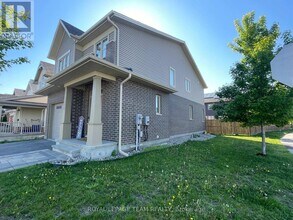 1842 Maple Grove Rd in Ottawa, ON - Building Photo - Building Photo