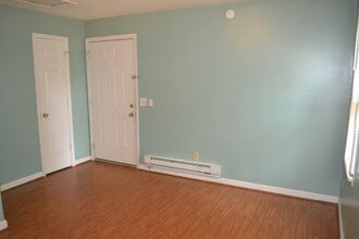 102 Franklin Dr in Central, SC - Building Photo - Building Photo