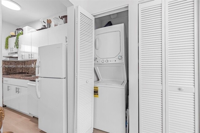 822 Lenox Ave. in Miami Beach, FL - Building Photo - Building Photo