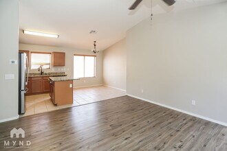 41613 W Sunland Dr in Maricopa, AZ - Foto de edificio - Building Photo