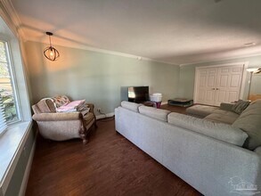 905 Poinciana Dr in Gulf Breeze, FL - Building Photo - Building Photo