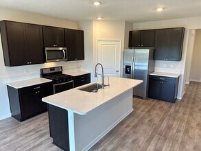 113 Hunter's Rdg Dr in Danville, IN - Building Photo - Building Photo