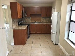 4710 NW 12th St in Lauderhill, FL - Building Photo - Building Photo