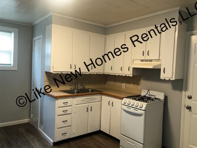 1804 James Ave, Unit 2 in Owosso, MI - Foto de edificio - Building Photo