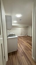4400 N Lakewood Blvd, Unit 4400 AND A HALF in Long Beach, CA - Foto de edificio - Building Photo