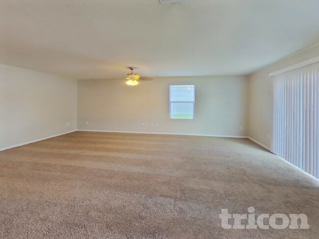 4429 Warm Springs Way in Middleburg, FL - Foto de edificio - Building Photo