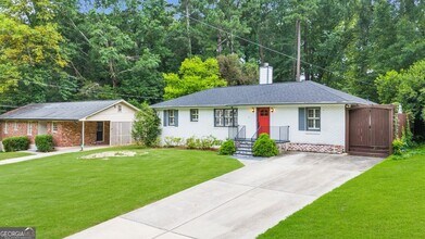 1911 Fairway Cir NE in Atlanta, GA - Building Photo - Building Photo