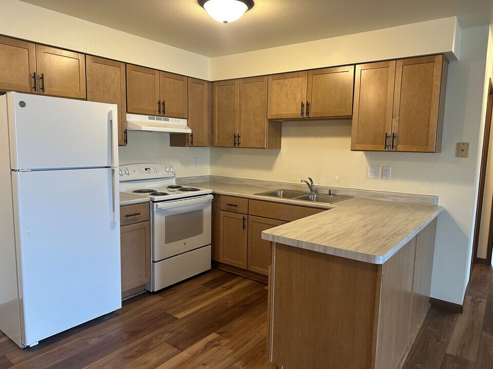 2154 W 9th Ave in Oshkosh, WI - Building Photo