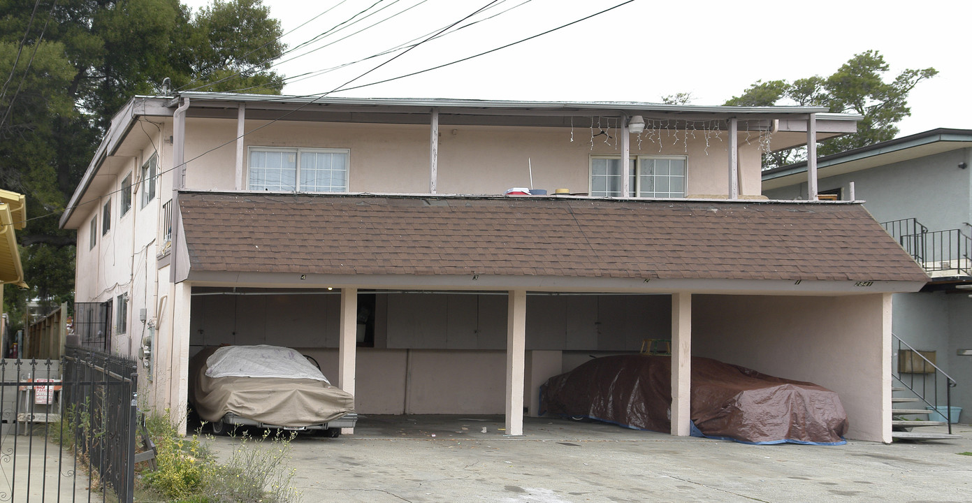 2901 Octavia St in Oakland, CA - Building Photo