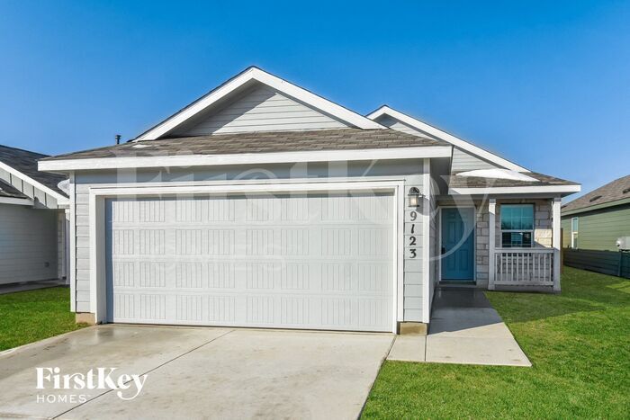 9123 Griffith Run in Converse, TX - Building Photo