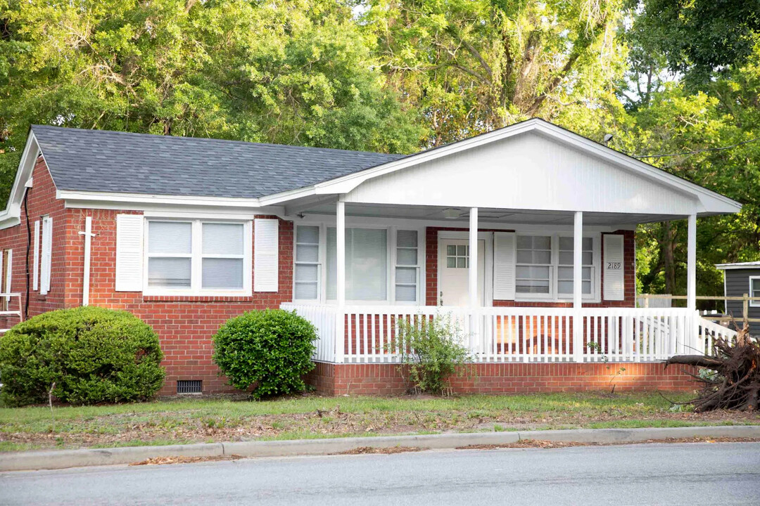 2189 Rifle Range Rd in Mount Pleasant, SC - Building Photo