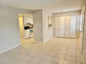 4150 78th Ave N-Unit -210 in Pinellas Park, FL - Building Photo - Building Photo