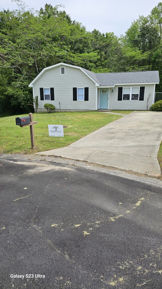 property at 912 Laurel Ln