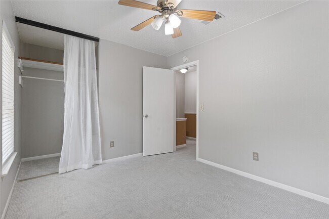 12318 Yearling Dr in Houston, TX - Building Photo - Building Photo