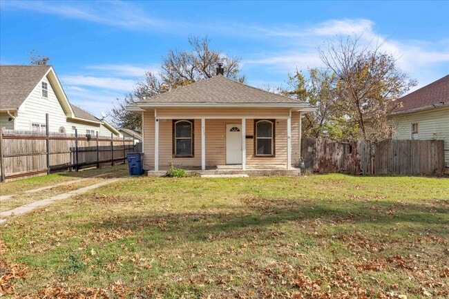 913 S Hoff Ave in El Reno, OK - Building Photo - Building Photo