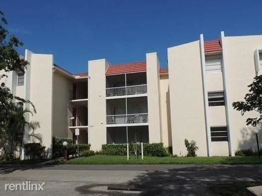 618 NW 13th St-Unit -Apt 11 in Boca Raton, FL - Building Photo