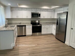 6308 W Shangri La Rd in Glendale, AZ - Building Photo - Building Photo