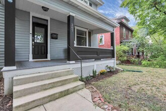 207 E Oakland Ave in Columbus, OH - Building Photo - Building Photo