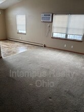 3835 Indian Run Dr in Canfield, OH - Foto de edificio - Building Photo