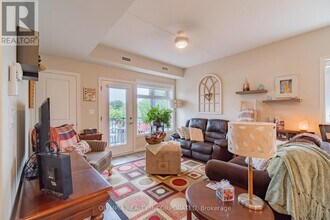 4644 Pettit Ave in Niagara Falls, ON - Building Photo - Building Photo