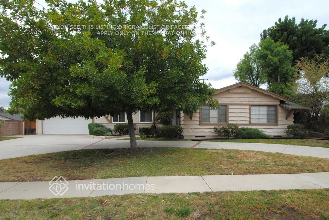 1515 Mural Dr in Claremont, CA - Building Photo