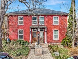 80 Ferrie St W in Hamilton, ON - Building Photo