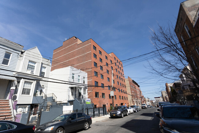 2317 Cambreleng Ave in Bronx, NY - Building Photo - Building Photo