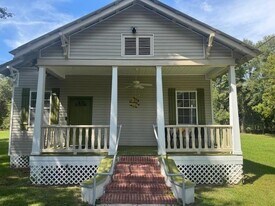 57597 Mainegra Rd in Slidell, LA - Building Photo