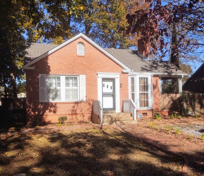 4049 Wares Ferry Rd in Montgomery, AL - Building Photo - Building Photo