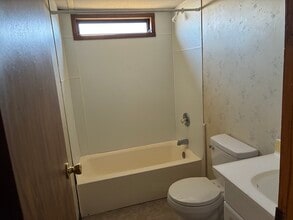 30 Upper Price Ln in Spring City, TN - Building Photo - Building Photo