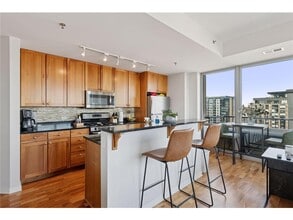 929 Portland Ave in Minneapolis, MN - Building Photo - Building Photo