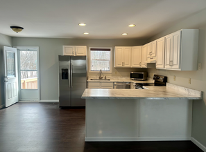 8 Meadow Ln in Glens Falls, NY - Building Photo - Building Photo