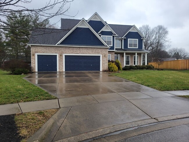 8162 Chateau Ln in Westerville, OH - Building Photo - Building Photo