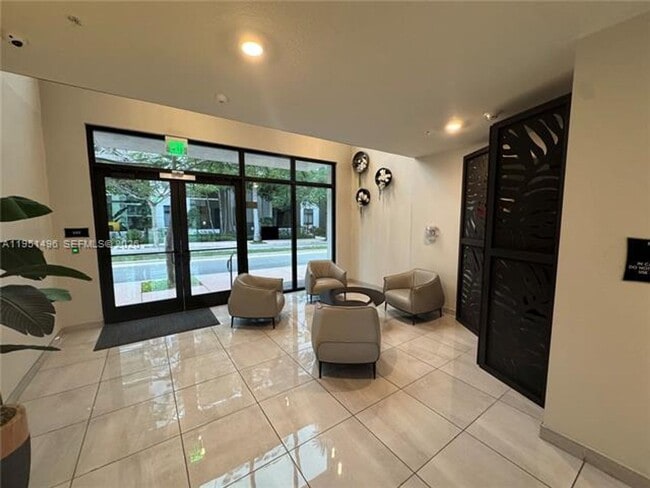 8363 NW 41st St in Doral, FL - Building Photo - Building Photo