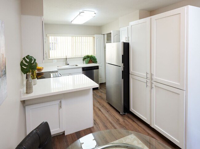 1492 W 2400 S in West Valley City, UT - Building Photo - Building Photo