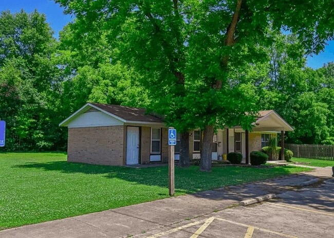 501 Martin Luther King St in Jefferson, TX - Building Photo - Building Photo