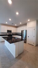 9084 Marigold Crk St in Enterprise, NV - Building Photo - Building Photo