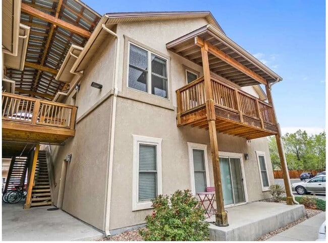 property at 1206 Walnut Ave