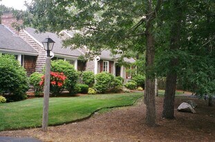 5 Thistle Cir, Unit 33B in Yarmouth Port, MA - Building Photo