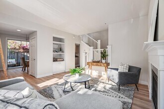 217 Roosevelt Terrace in Santa Cruz, CA - Building Photo - Building Photo