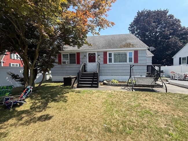 89 Bunker Hill Ave in Lowell, MA - Building Photo - Building Photo