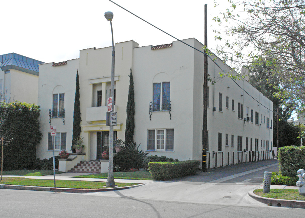 121 S Elm Dr in Beverly Hills, CA - Foto de edificio