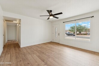 4740 W Columbine Dr in Glendale, AZ - Building Photo - Building Photo