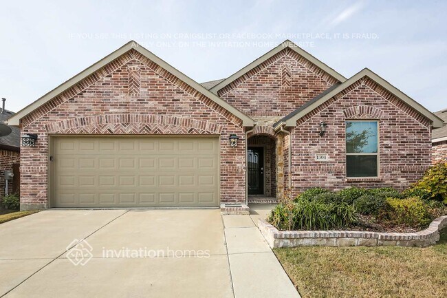 property at 1304 Roadrunner Dr