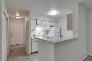 Cambridge Crossing Apartments in Beaverton, OR - Building Photo