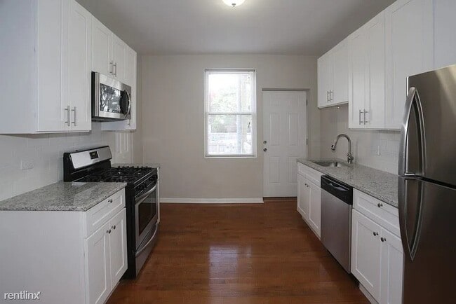 3916 W Altgeld St in Chicago, IL - Building Photo - Building Photo